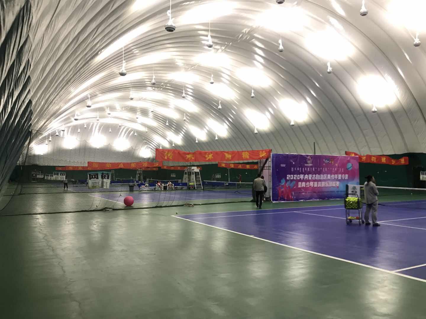 Надувной теннисный корт: Все, что вам нужно знать для идеальной игры